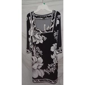 White House Black Market Black & White XSMALL dress